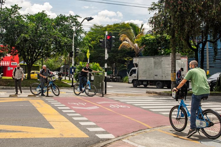 Beneficios y desafíos de los carriles exclusivos para bicicletas